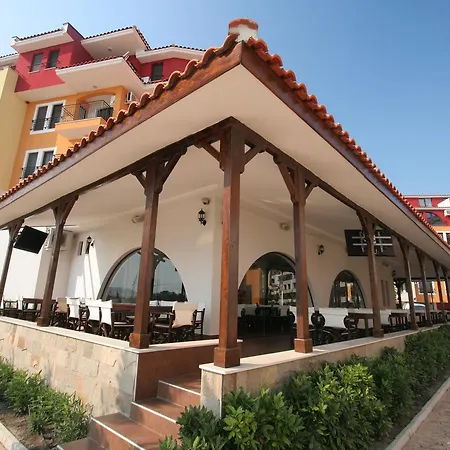 Menada In Marina Cape Apartamento